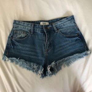 Forever 21 denim shorts size 25